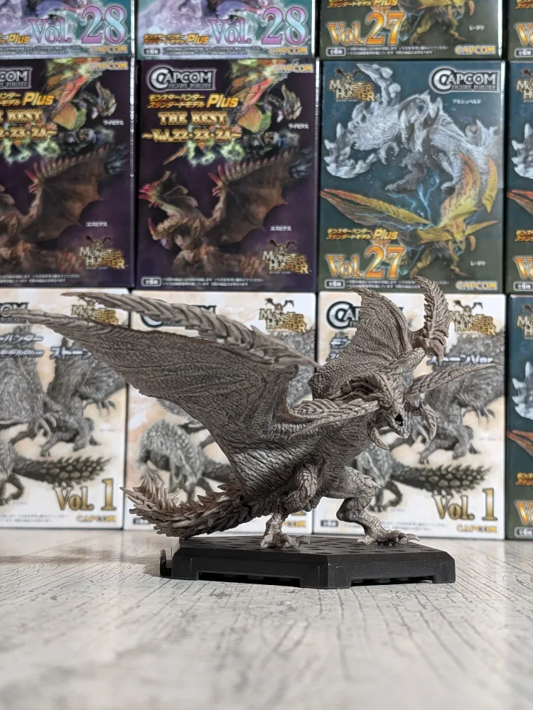 Capcom Builder – Figurine – CFB Vol. 27 – Monster Hunter Wilds – Rey Dau (Stone Version) – (~11cm)