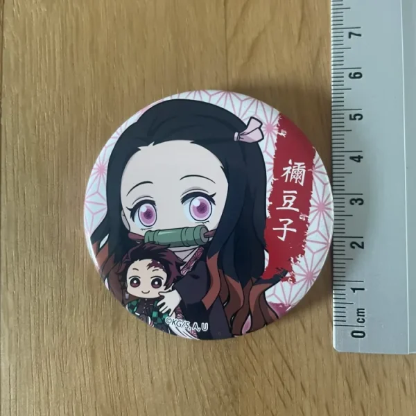 Demon Slayer – Badge – Nezuko Kamado Gyugyutto Bell House 5 cm